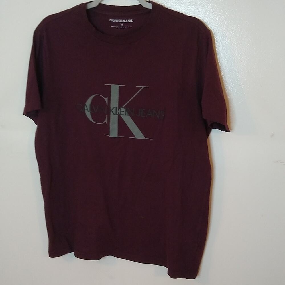 CK Calvin Klein Maroon Men's size Medium t-shirt.